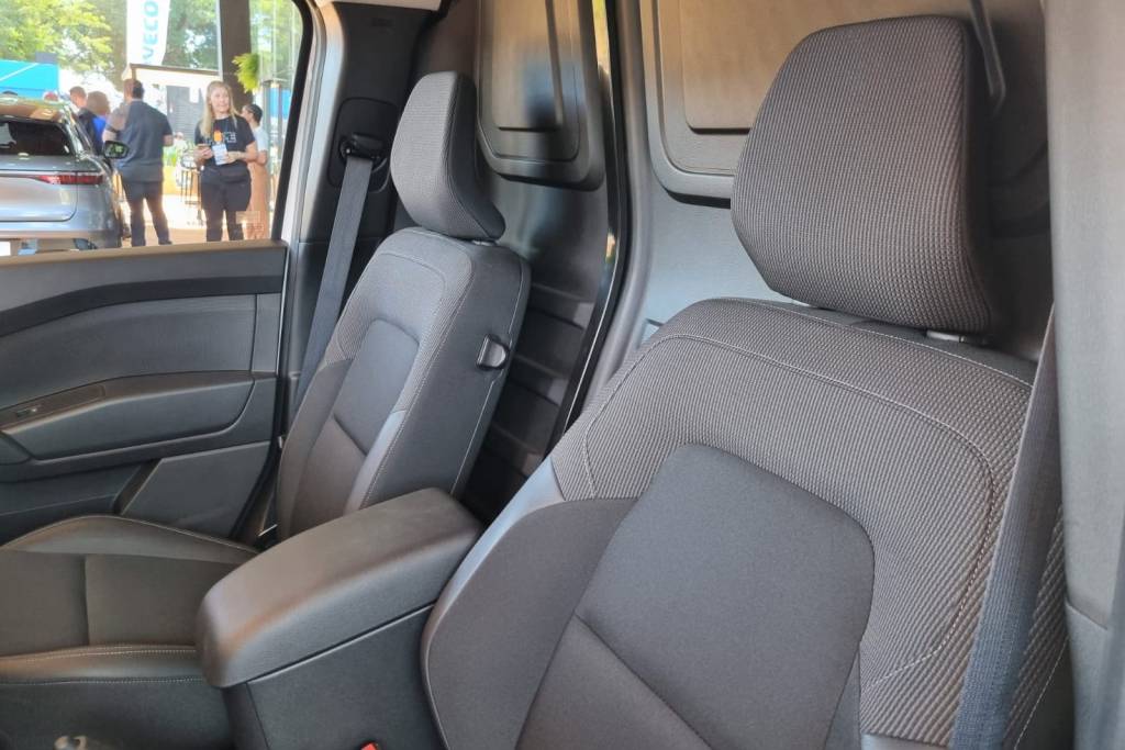 WhatsApp Image 2023-05-02 at 13.55.51 Renault Kangoo E-Tech