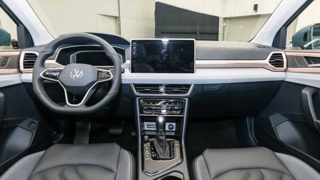volkswagen-taos-tharu-2024-china (2) Interior do novo Volkswagen Tharu.