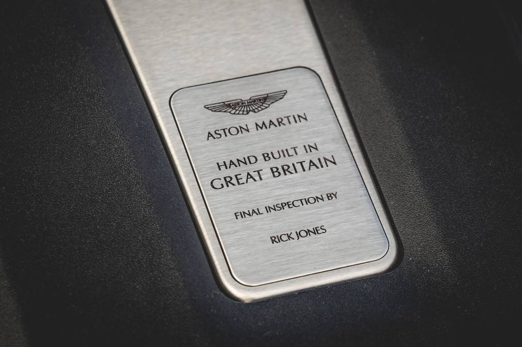Aston Martin DBX707 2024