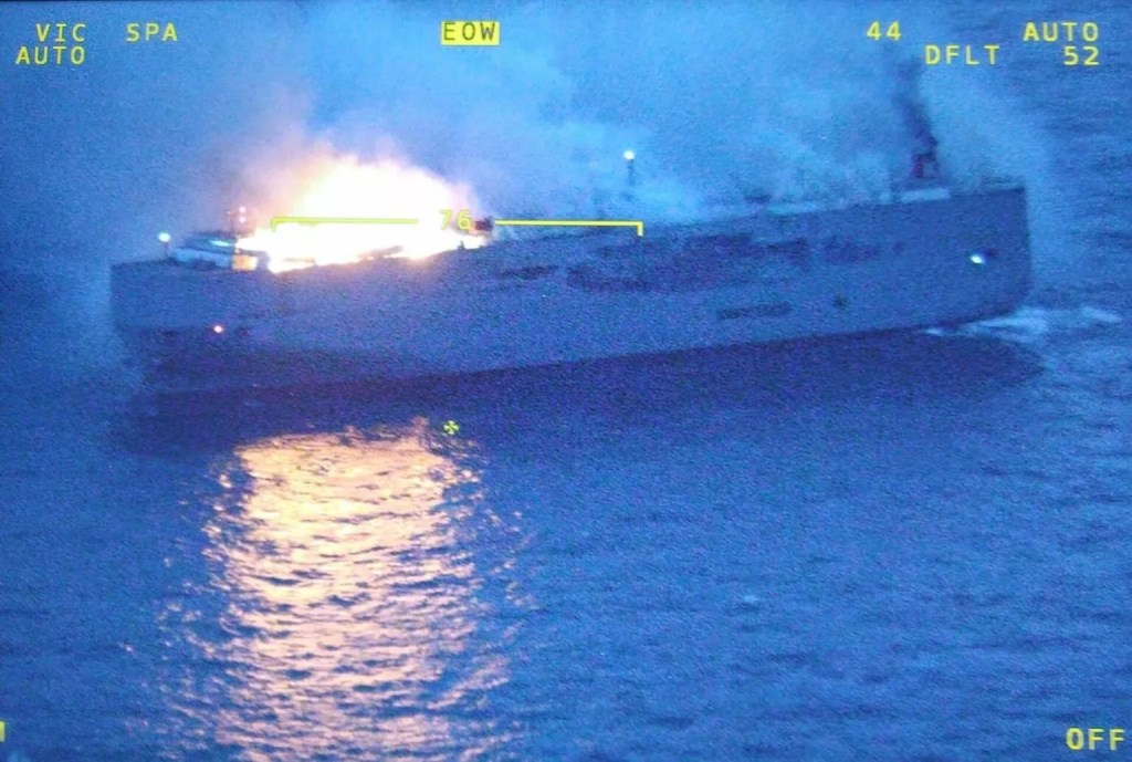 Dutch-cargo-ship-EV-fire-00003-1536x1034