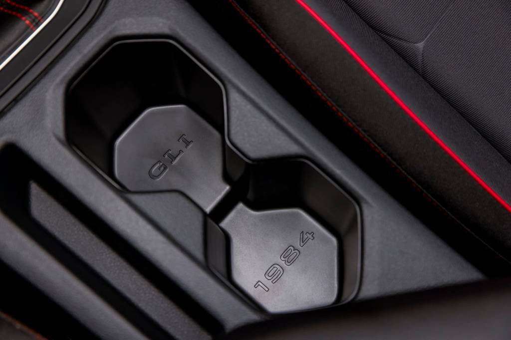 Small-17081-2024VolkswagenJettaGLI40thAnniversaryEdition Jetta GLI edição aniversário
