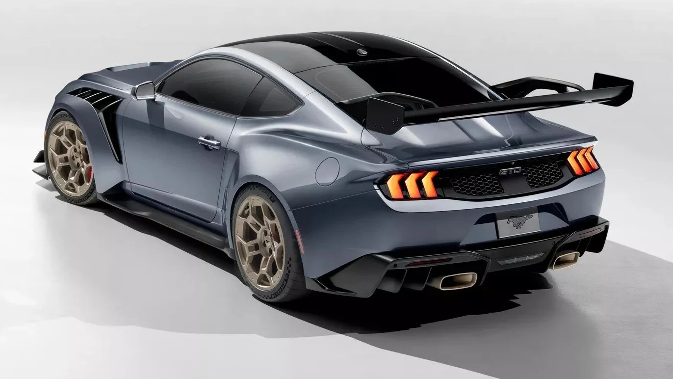 Ford mostra o Mustang GTD, um carro de corrida feito para as ruas