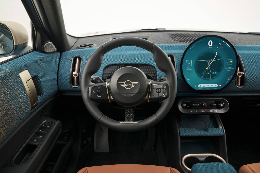 Interior do novo Mini Countryman elétrico (1) Painel do novo Mini Countryman elétrico