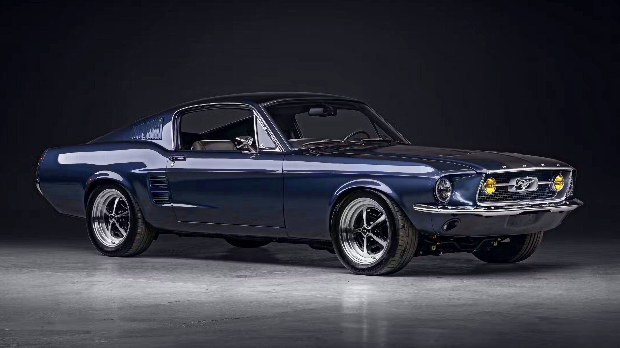 Velocity Mustang Fastback tem visual de 1968 e tecnologias de Mustang 0km