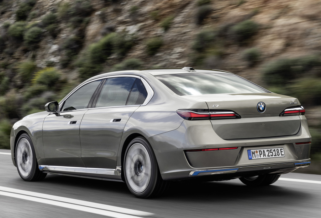 bmw_i7_xdrive60_31_02d1007b0fa60a9c BMW i7 xDrive60
