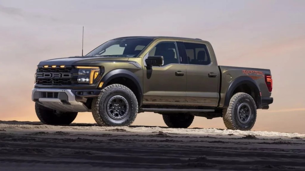Nova Ford F-150 aparece em teaser nas versões Lariat e Raptor