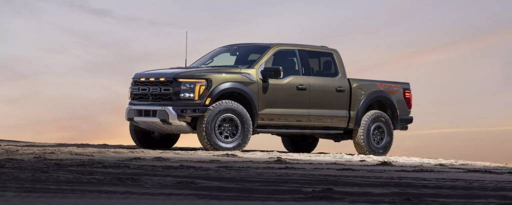 Ford F-150 Raptor e Tremor 2024 são esportivas off-road com mais de 700 cv