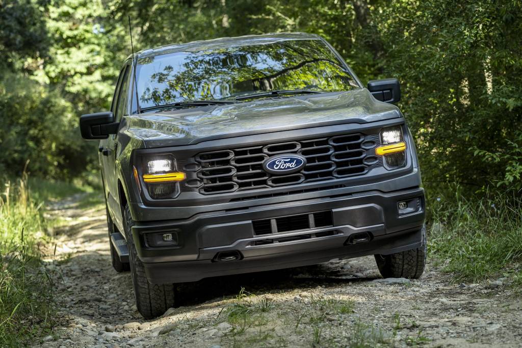 2024 Ford F-150 STX_05 2024 Ford F-150