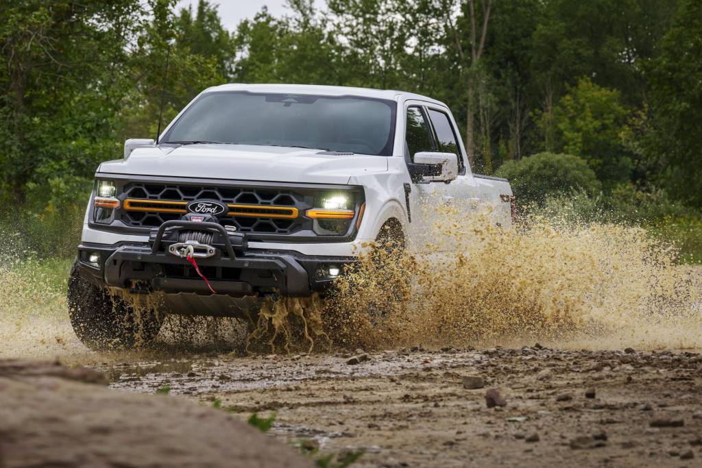 Ford terá F-150 e Maverick em versão off-road Tremor no Brasil
