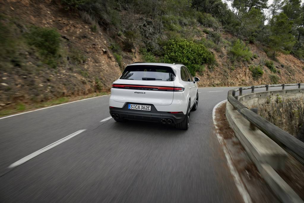 S23_1695_fine Porsche Cayenne Porsche Cayenne S E-Hybrid