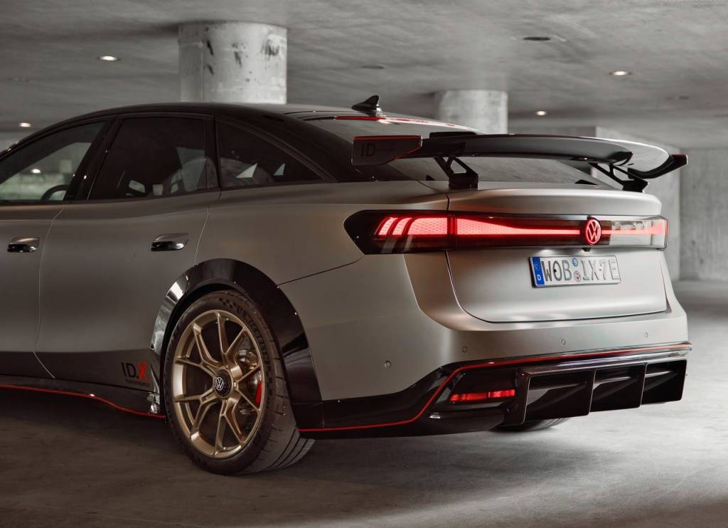 Volkswagen-ID.X_Performance_Concept-2023-1280-07 VW ID.X