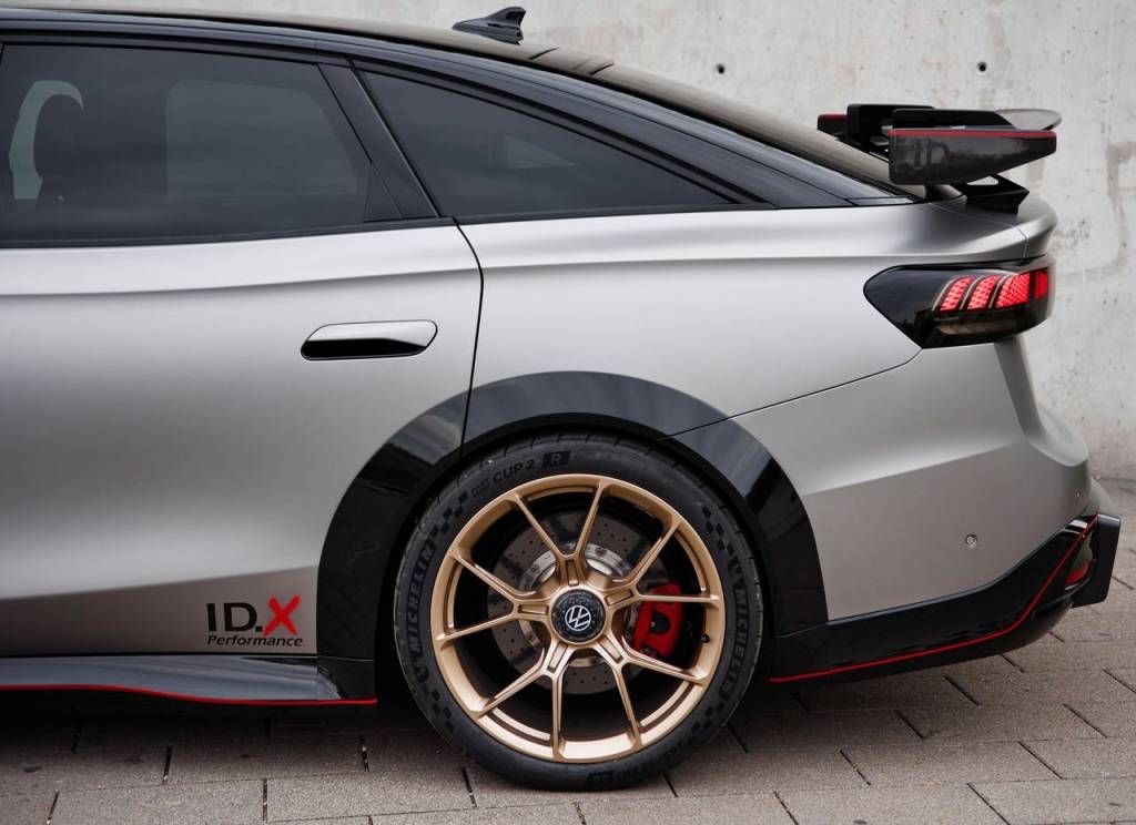 Volkswagen-ID.X_Performance_Concept-2023-1280-09 VW ID.X