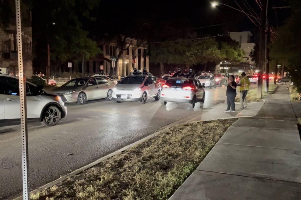 Congestionamento causado por veículos da Cruise, nos EUA