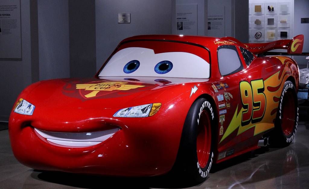 Relâmpago McQueen é inspirado em carros da Nascar do início do milênio