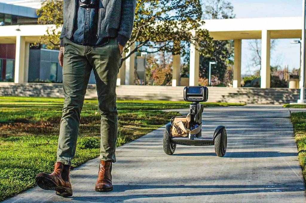 SEGWAY LOOMO PERSONAL ROBOT SEGWAY LOOMO PERSONAL ROBOT