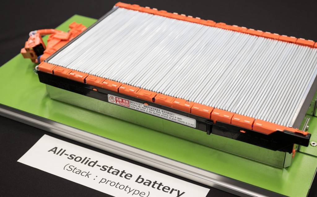 As baterias de estado sólido têm vantagens em alcance, velocidade de recarga e pegam menos fogo