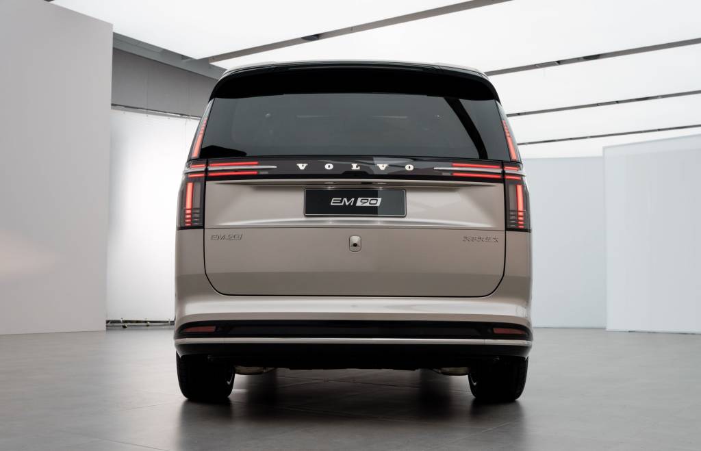 320162_Volvo_EM90_Studio_Stills Nova Volvo EM90