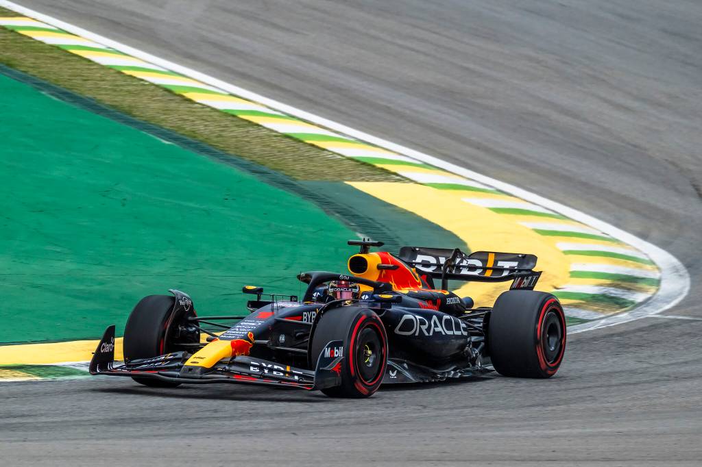 Max Verstappen, quem diria, garantiu a pole no domingo