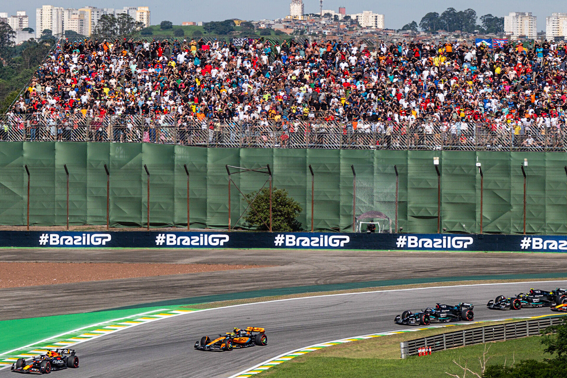 Fórmula 1: sábado mostra que GP de Interlagos é amado no Brasil