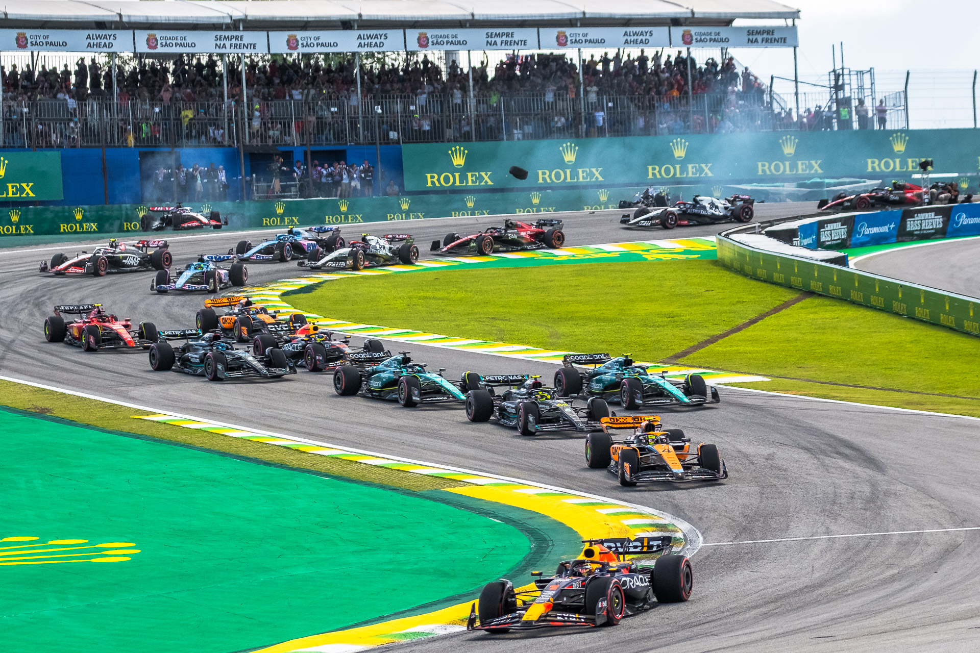 Fórmula E: Estreia em SP tem batidas e brasileiros no fim - 25/03/2023 -  Esporte - Folha