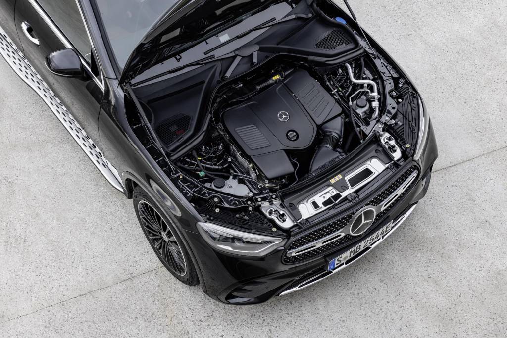 Mercedes GLC 300 2024 (6) Mercedes GLC 300 2024
