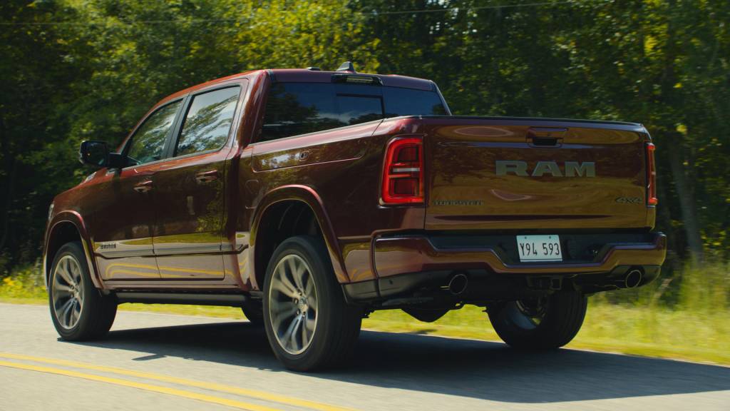 RM025_036FN Ram 1500 2025