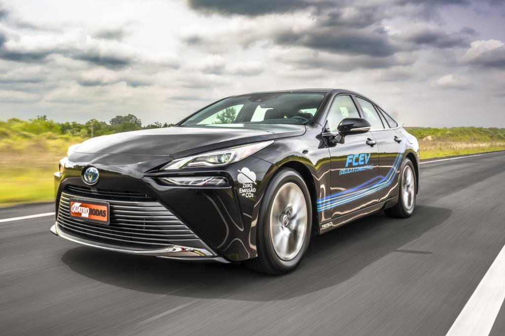 O único Toyota Mirai registrado no Brasil foi testado por Quatro Rodas