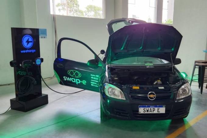 Descubra-como-a-startup-Swap-e-esta-revolucionando-a-mobilidade-no-Brasil-convertendo-carros-a-combustao-em-eletricos-768×523