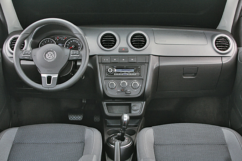 Zero KM Gol Power modelo 2011 da Volkswagen, durante teste comparativo da revista Quatro Rodas.