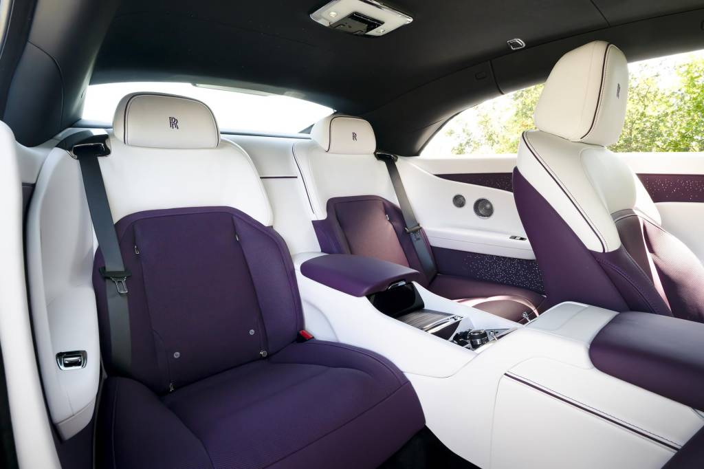 ROLLS-ROYCE SPECTRE: TWILIGHT PURPLE