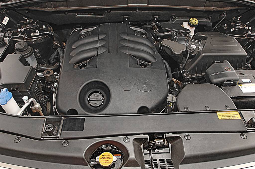 Teste Motor do Veracruz 3.8 V6, modelo 2007 da Hyundai, testado pela revista Quatro Rodas.