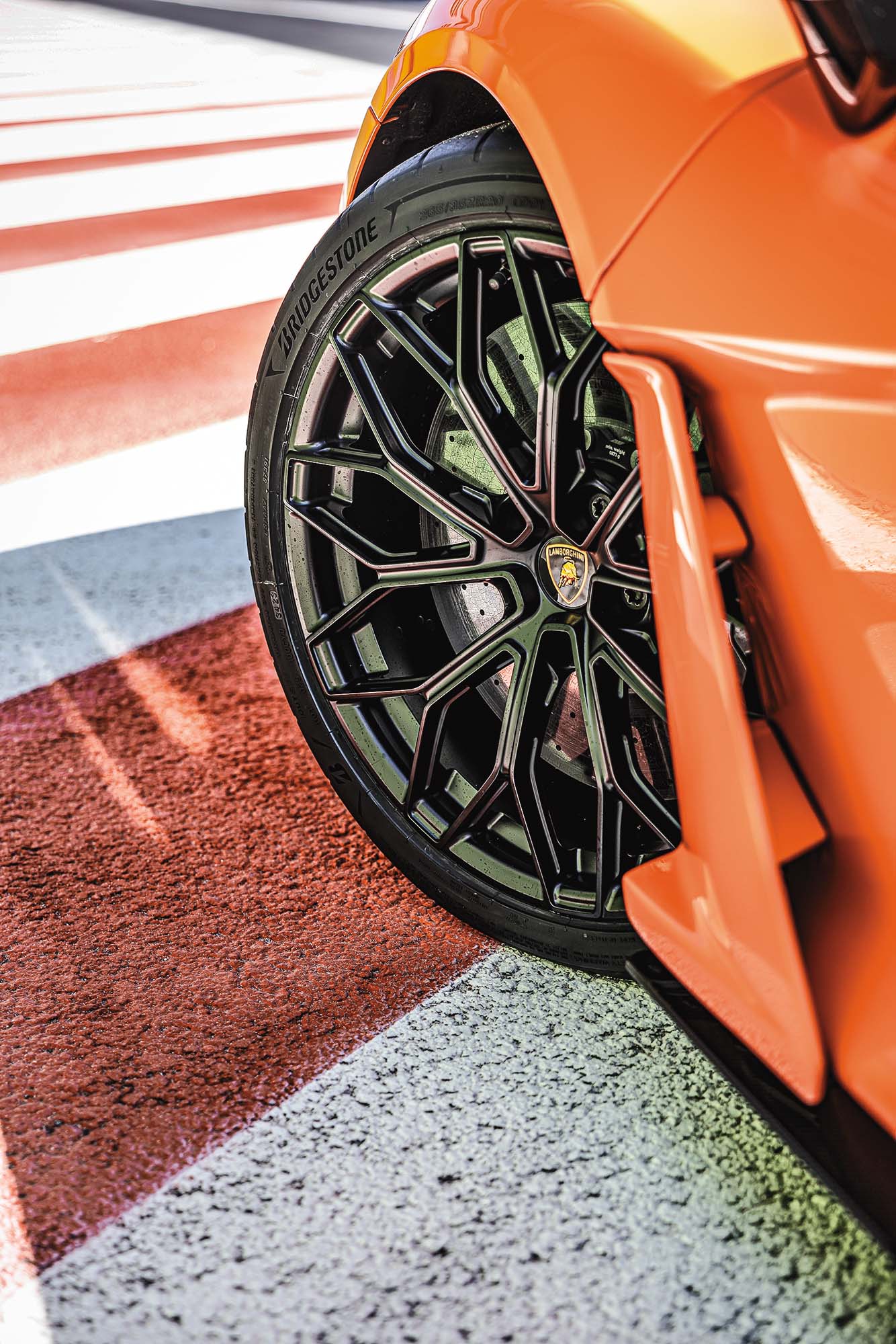 lamborghini revuelto
