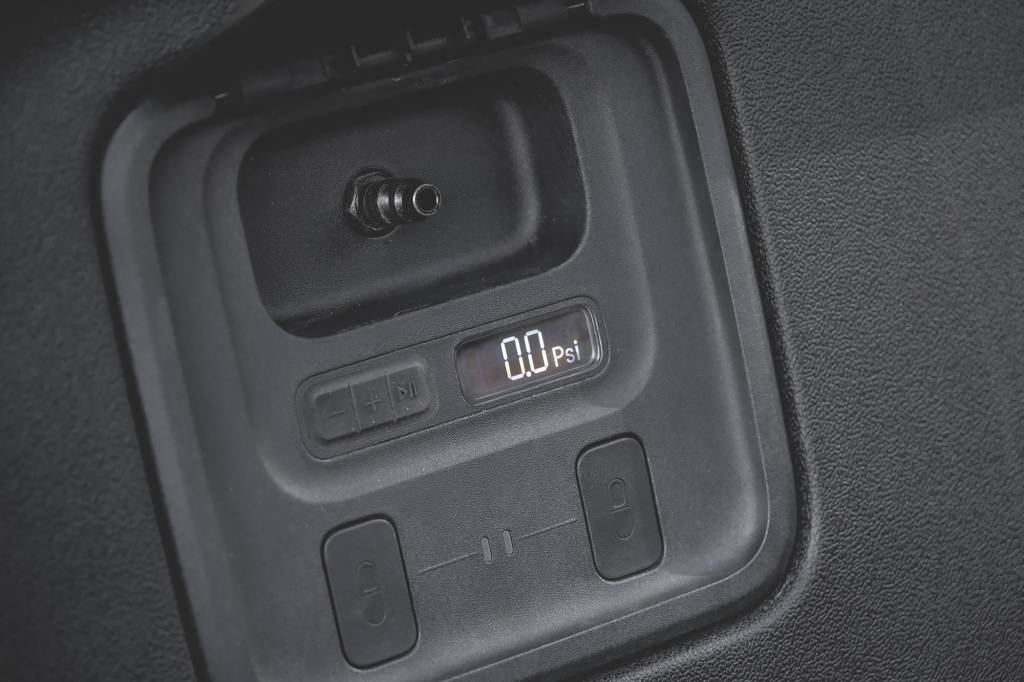 Rivian R1T Br (38) Rivian R1T