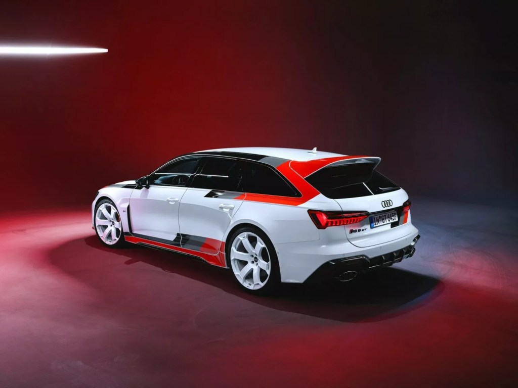 2024-Audi-RS-6-Avant-GT-0205-28-1536x1152