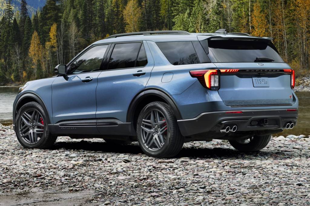 Ford Explorer 2025 (5) Ford Explorer 2025 (5)