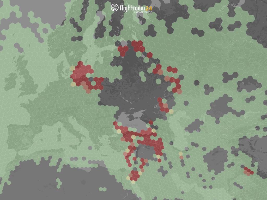 Blocos em vermelho indicam alta incidência do spoofing em lugares como Polônia, Turquia e Oriente Médio