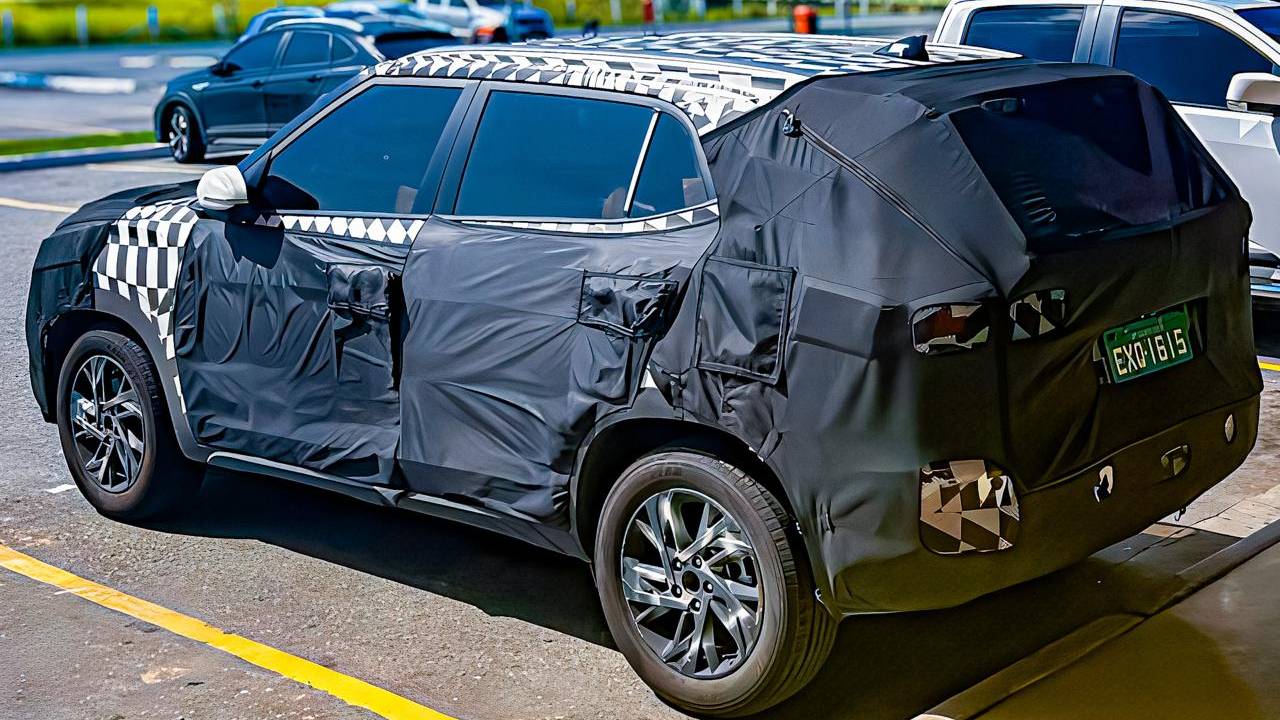 Buracos na camuflagem são bons indícios da nova lanterna do Hyundai Creta