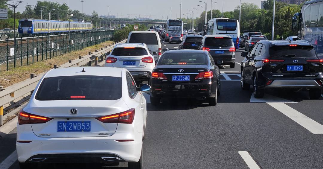 Espera de 10 anos: como Pequim limita até a venda de carros elétricos
