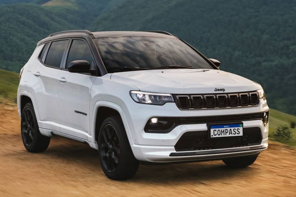 Jeep Compass 2025 tem motor de 272 cv e R$ 20.000 de desconto