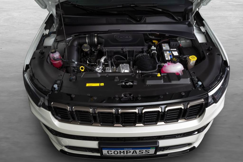 Jeep Compass Blackhawk 2025 O novo motor Hurricane 2.0 turbo a gasolina, da família GME