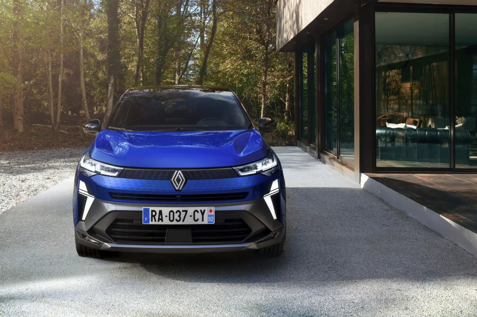 New-Renault-Captur-E-Tech-Hybrid-Esprit-Alpine-version_021-1536x1022