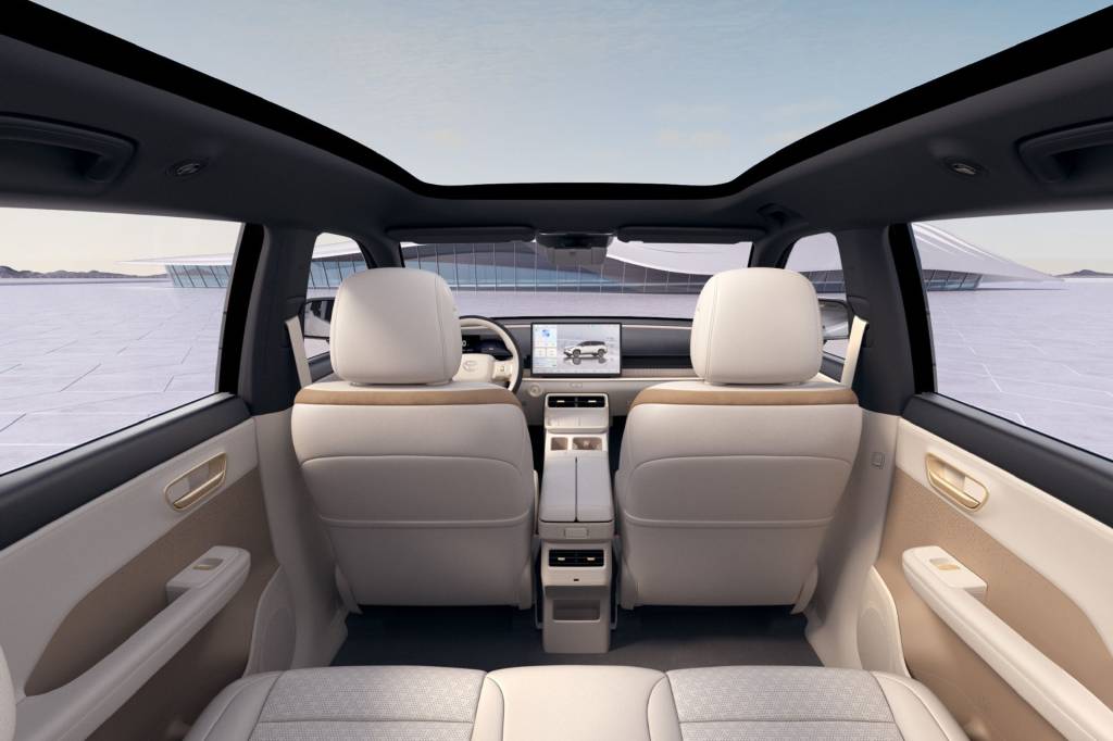 Novo Toyota bZ3x, feito em parceria com a BYD (3) Interior do bZ3X