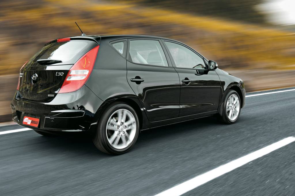 i30 GLS 2.0 16V modelo 2011 da Hyundai, durante teste comparativo da revista Quatro Rodas.