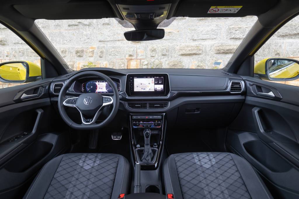 volkswagen_t-cross_r-line_131 volkswagen_t-cross 2025