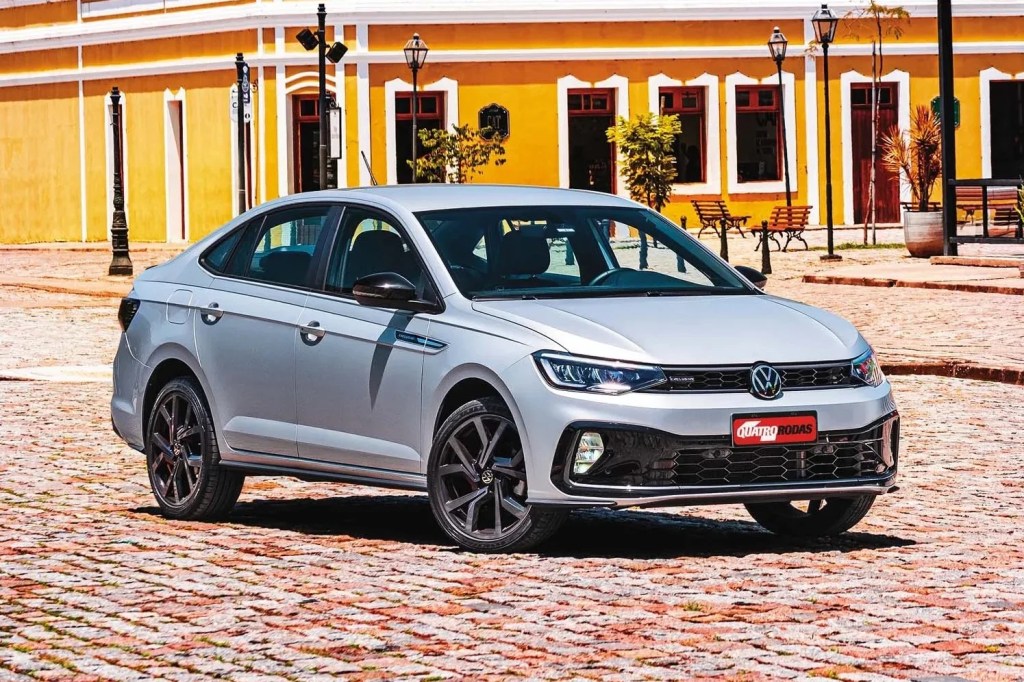 Volkswagen Virtus 2025 passa a ter VW Play de série; veja versões e preços