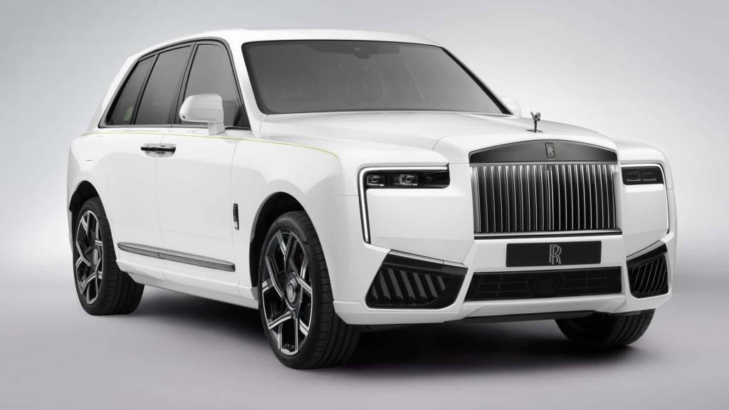 2025-rolls-royce-cullinan-black-badge (1) 2025-rolls-royce-cullinan-black-badge