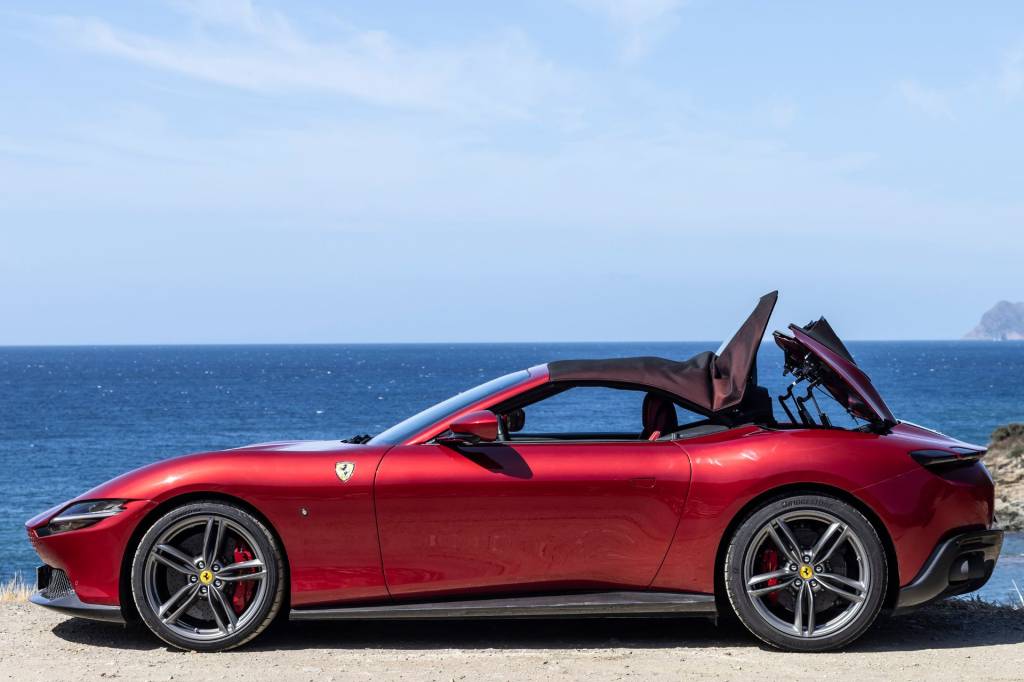 Ferrari Roma Spider (1) Ferrari Roma Spider