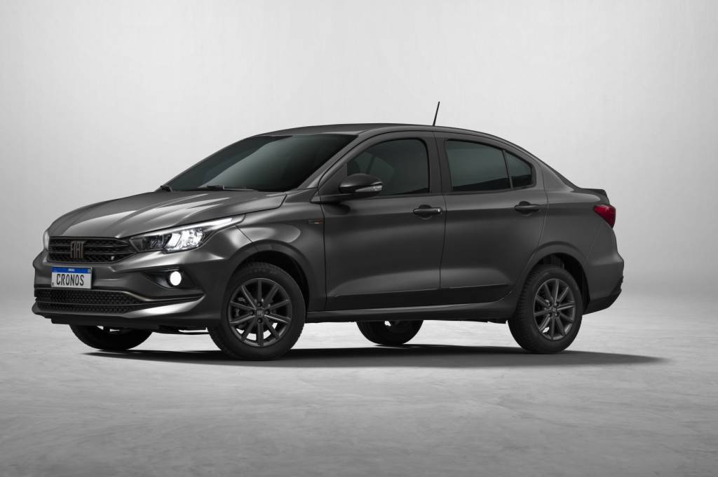 Fiat Cronos ganha desconto de R$ 5.500 e um ano de gasolina gratuita
