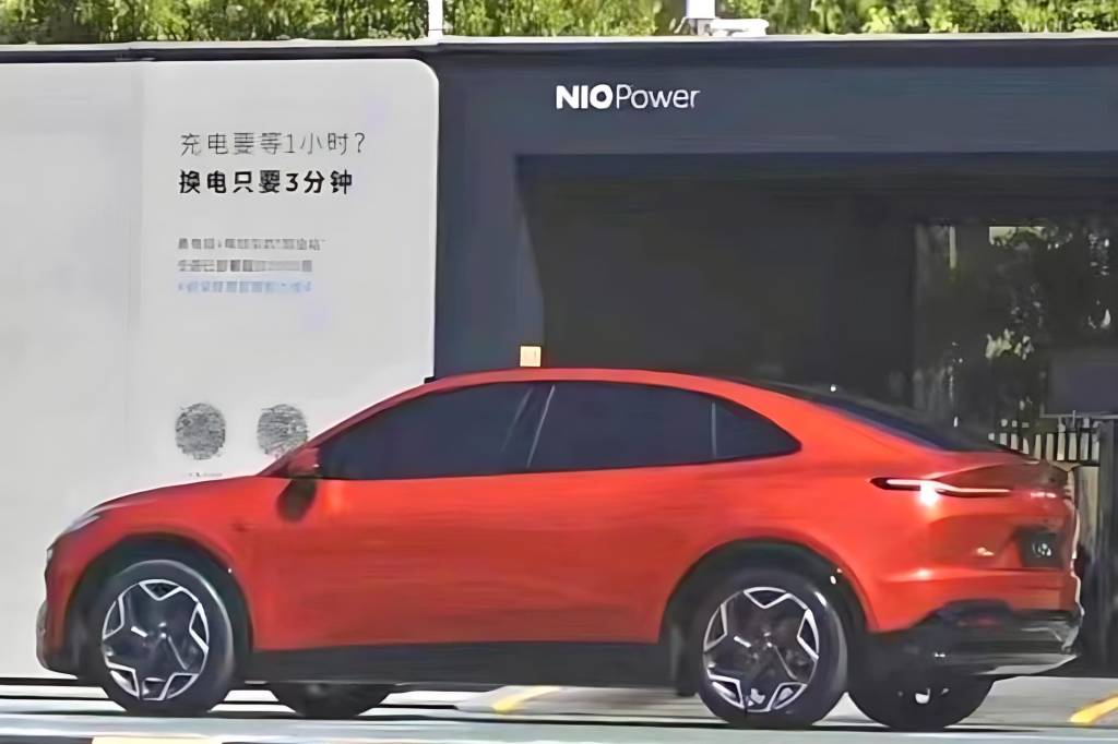 Flagra do Onvo L60, feito pela Nio com baterias da BYD (1) L60 parece o Fiat Fastback, mas é um SUV médio, elétrico e futuro rival do Tesla Model Y