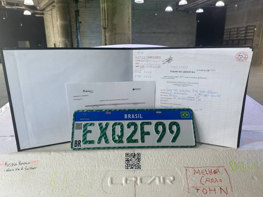 Lecar diz que testa o 459 desde que recebeu a placa verde, em abril. Nunca foi revelada uma foto do carro em condições de rodagem